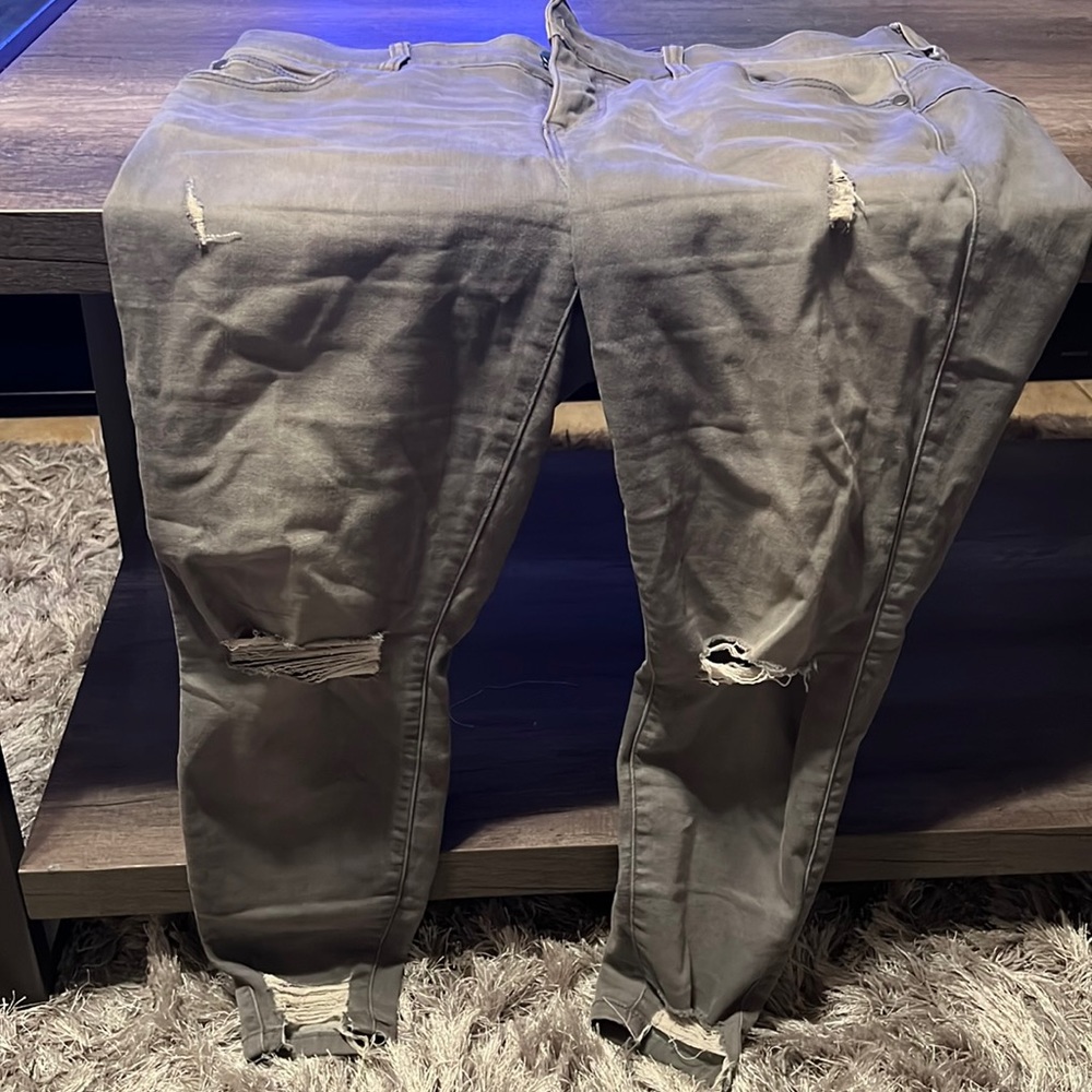 BOMBSHELL STRAIGHT PREMIUM STRETCH HIGH-RISE JEAN. Grey 16 S. Practically new..